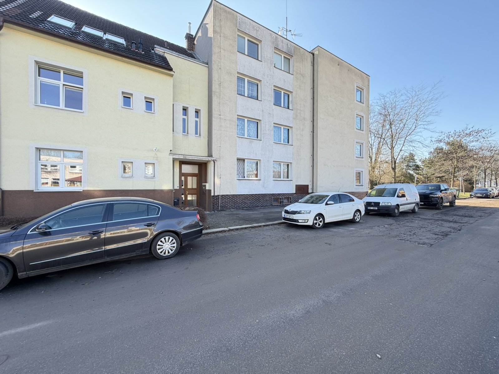Pronájem moderního zděného bytu 2+kk, 56 m2, zahrada, sklep