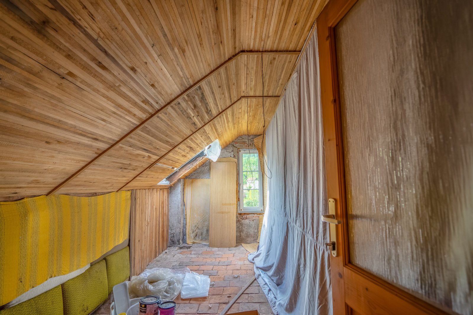 Rodinný dům s dvougaráží, vhodné jako dvougenerační bydlení, Trutnov, Rýchorská ul.