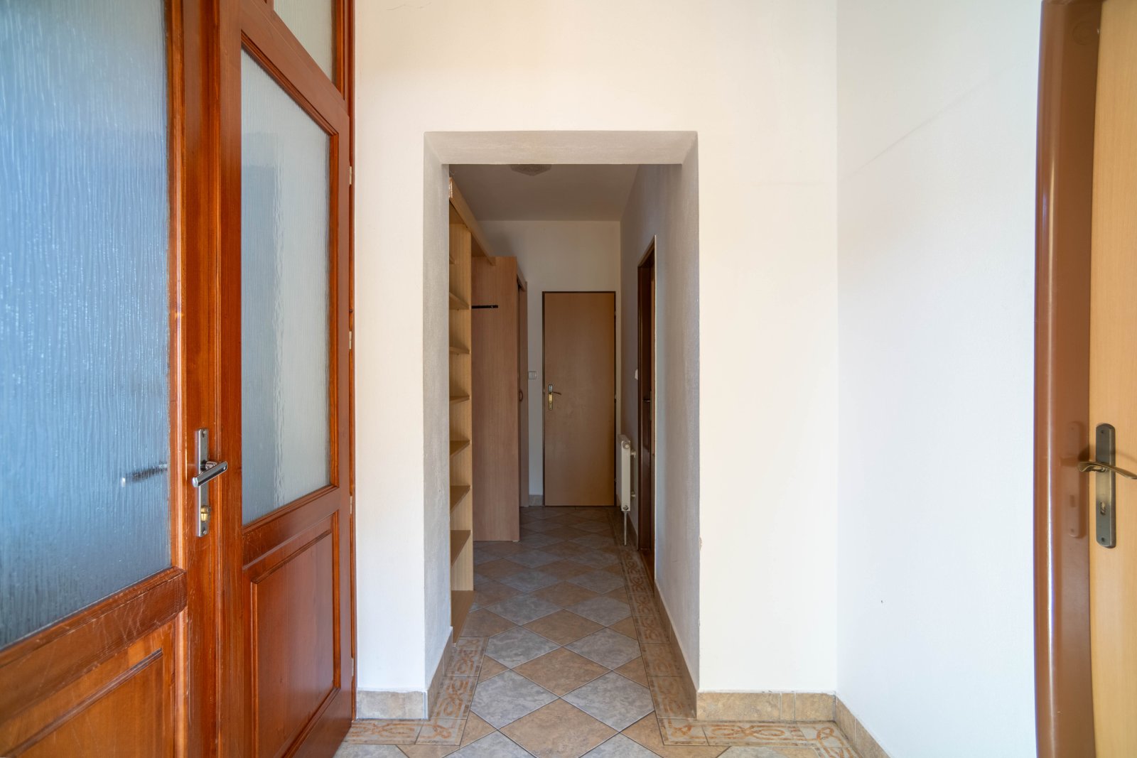 Rodinný dům se 3 bytovými jednotkami, 2x Garáž a zahrada – Úpice, ulice A. Bunzla