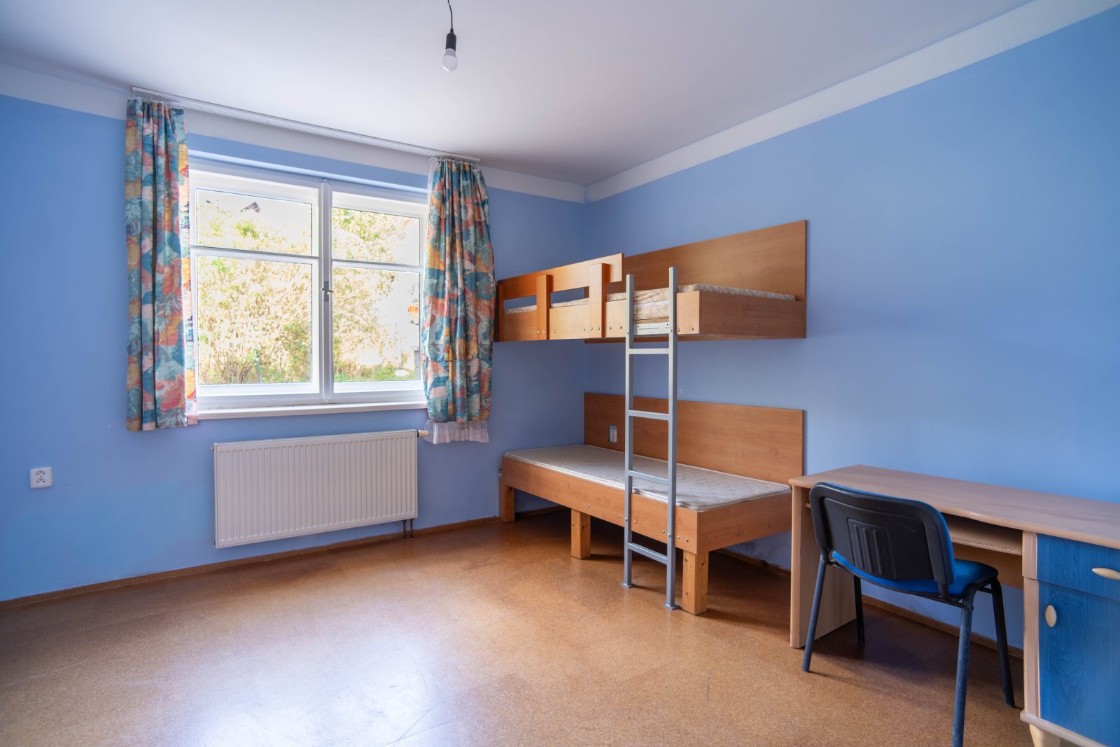 Rodinný dům se 3 bytovými jednotkami, 2x Garáž a zahrada – Úpice, ulice A. Bunzla