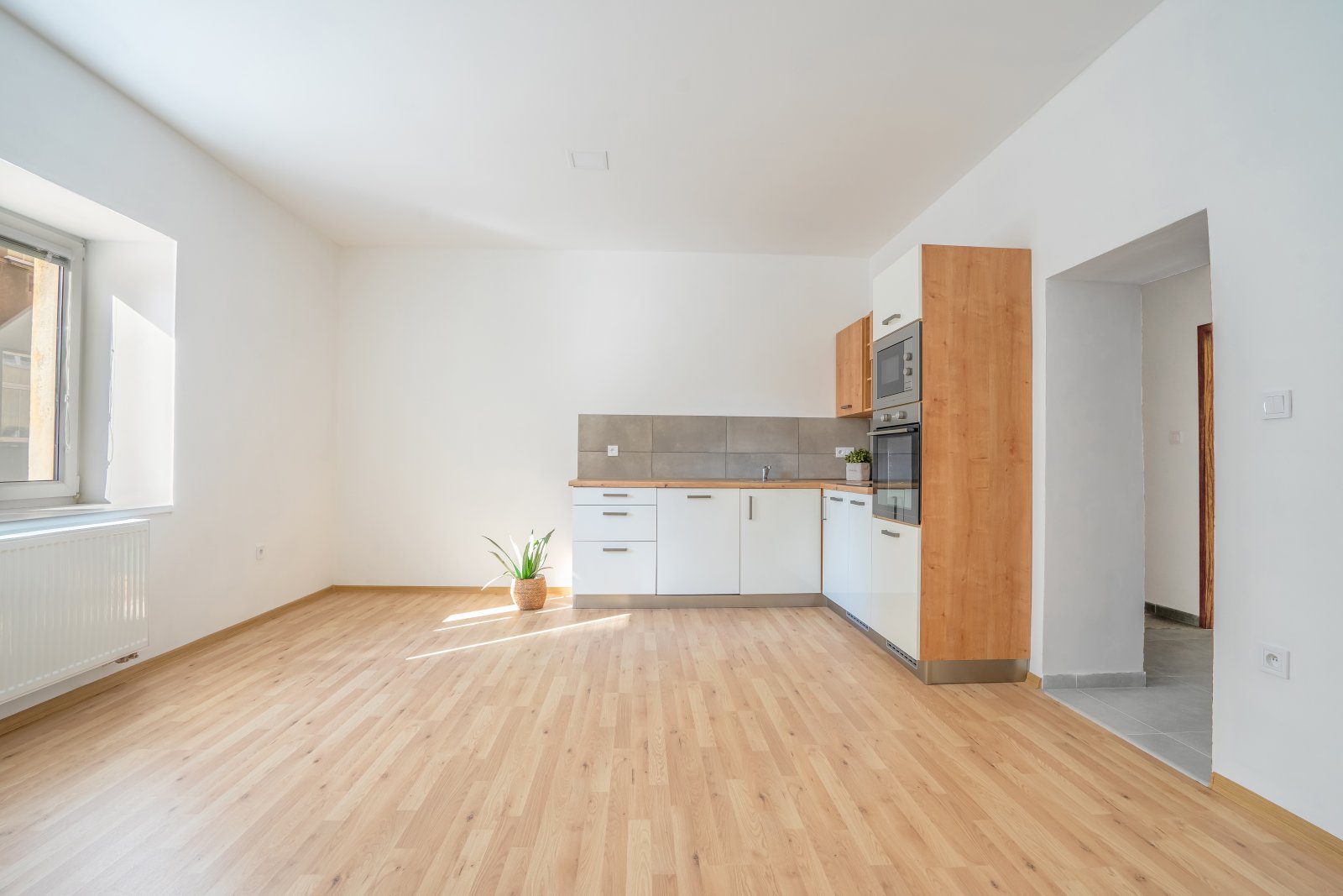 Zděný byt 2+kk po kompletní rekonstrukci, osobní vlastnictví, Úpice, okres Trutnov