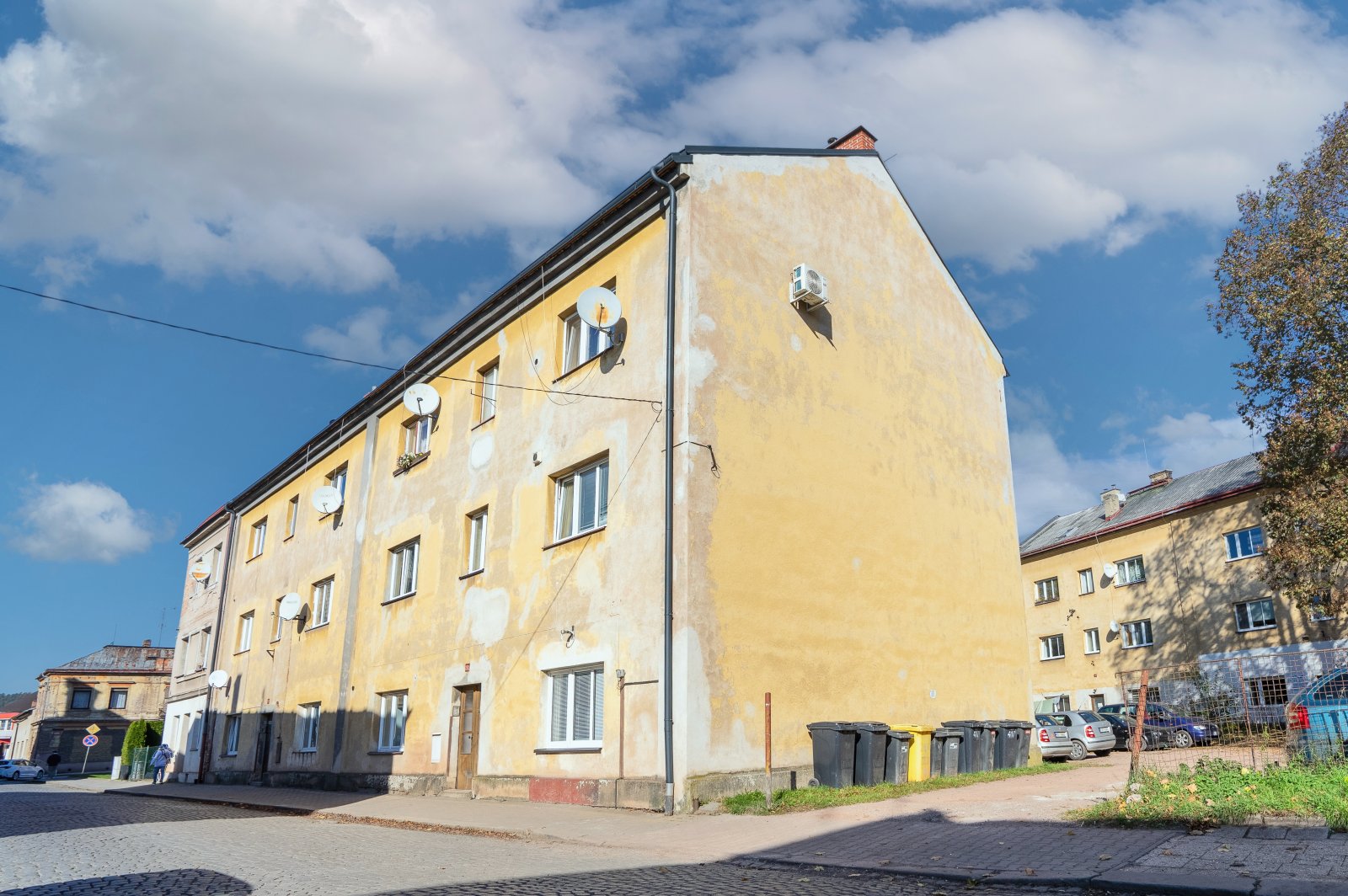 Zděný byt 2+kk po kompletní rekonstrukci, osobní vlastnictví, Úpice, okres Trutnov