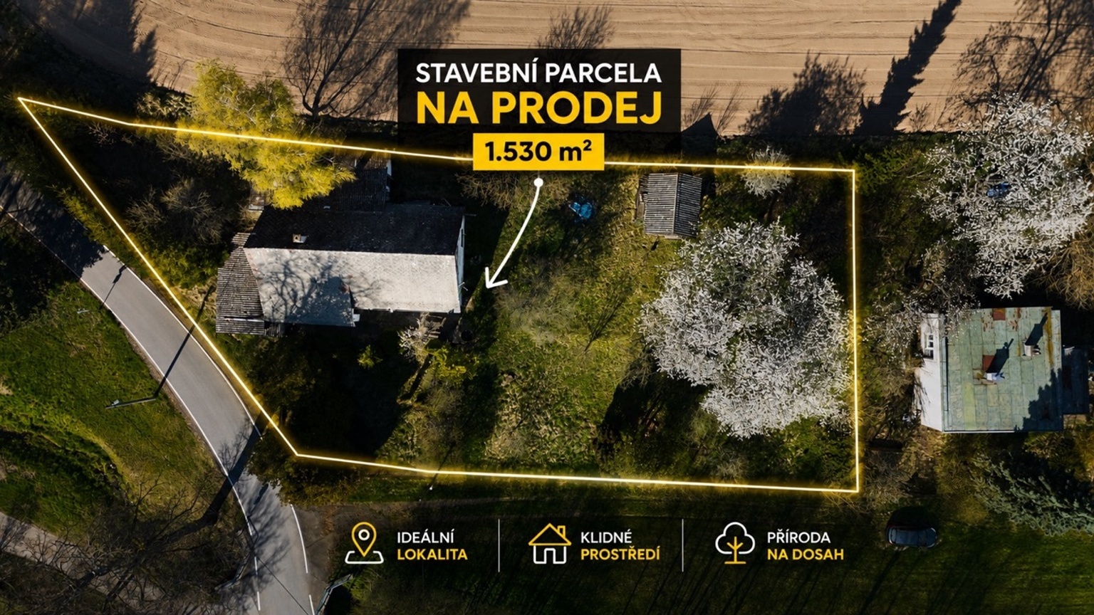 Stavební pozemek s chalupou, oplocený pozemek, garáž - Markoušovice - Trutnov