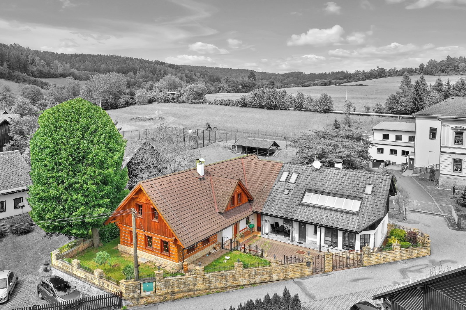 Poloroubenka a rodinný dům - Suchovršice - Trutnov