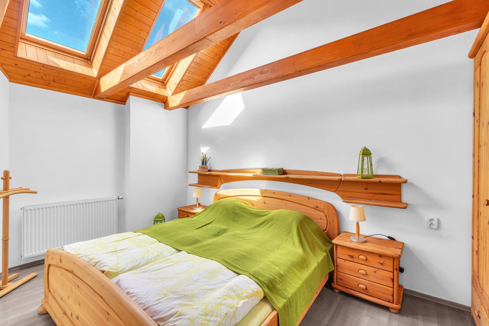 Poloroubenka a rodinný dům - Suchovršice - Trutnov