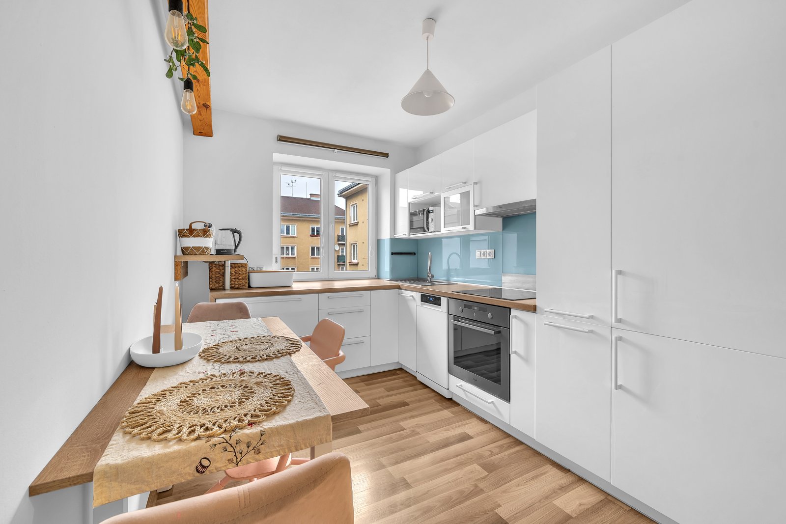 Rezervace: Byt 3+1, osobní vlastnictví, Trutnov - centrum - Jiráskovo náměstí - ulice Bendlova