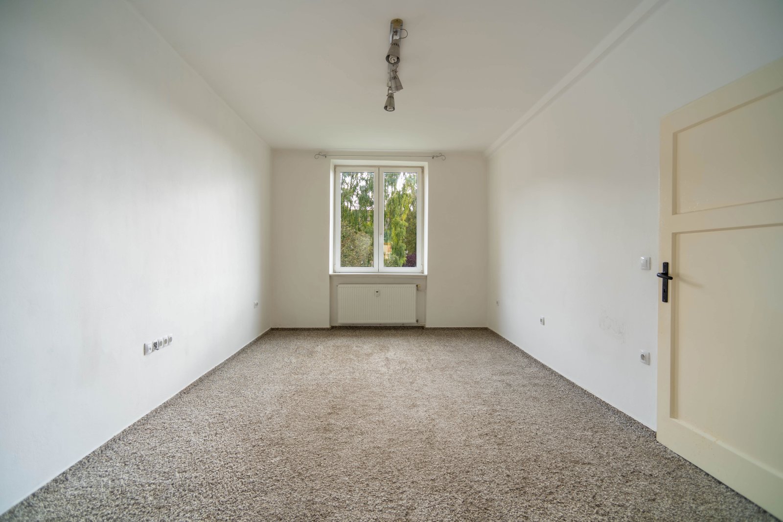 Pronajato: Pronájem bytu 2+1 v Trutnově – Palackého ulice, pár kroků od centra