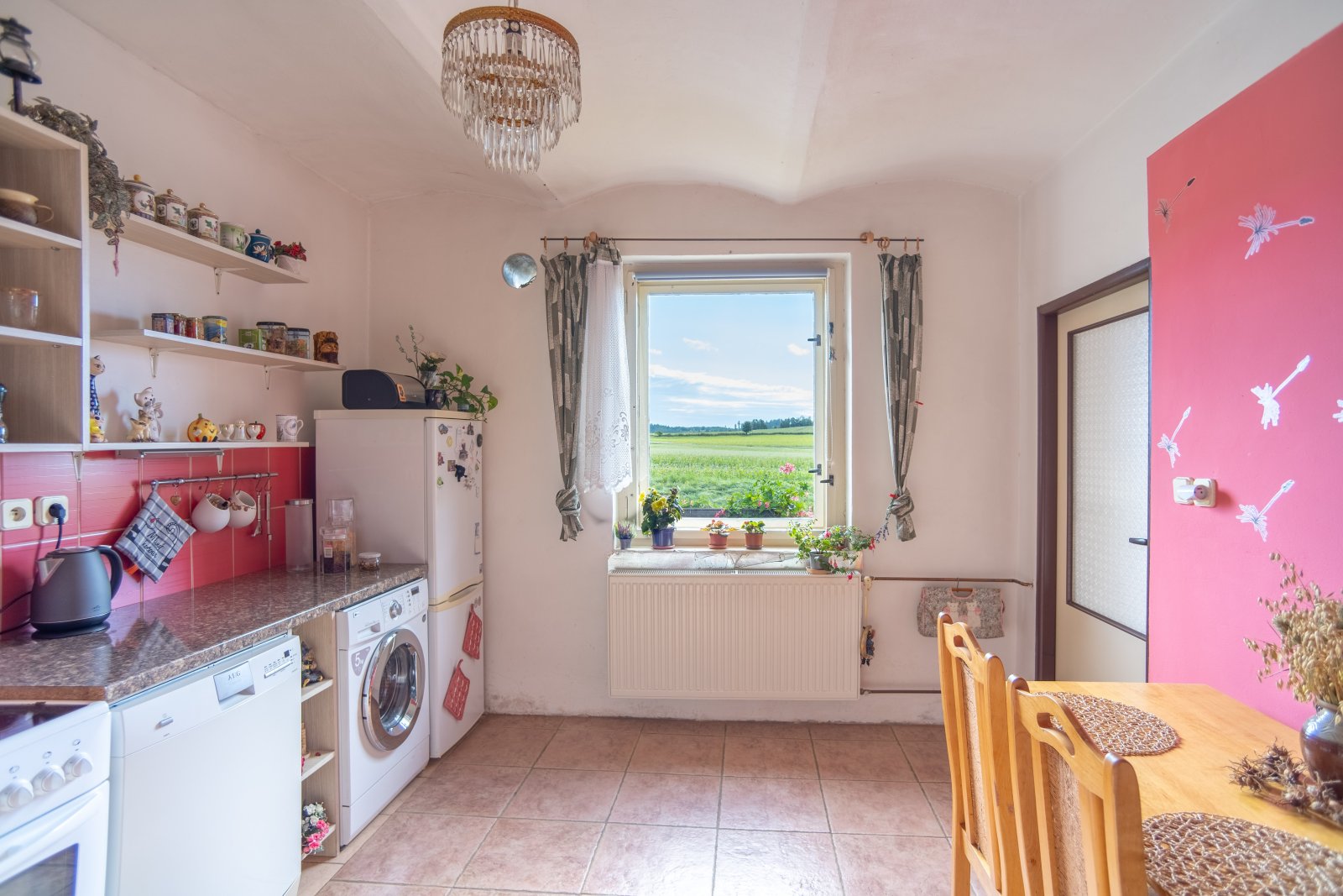 Rodinný dům s velkou zahradou, 2x garáž – Vlčice u Trutnova