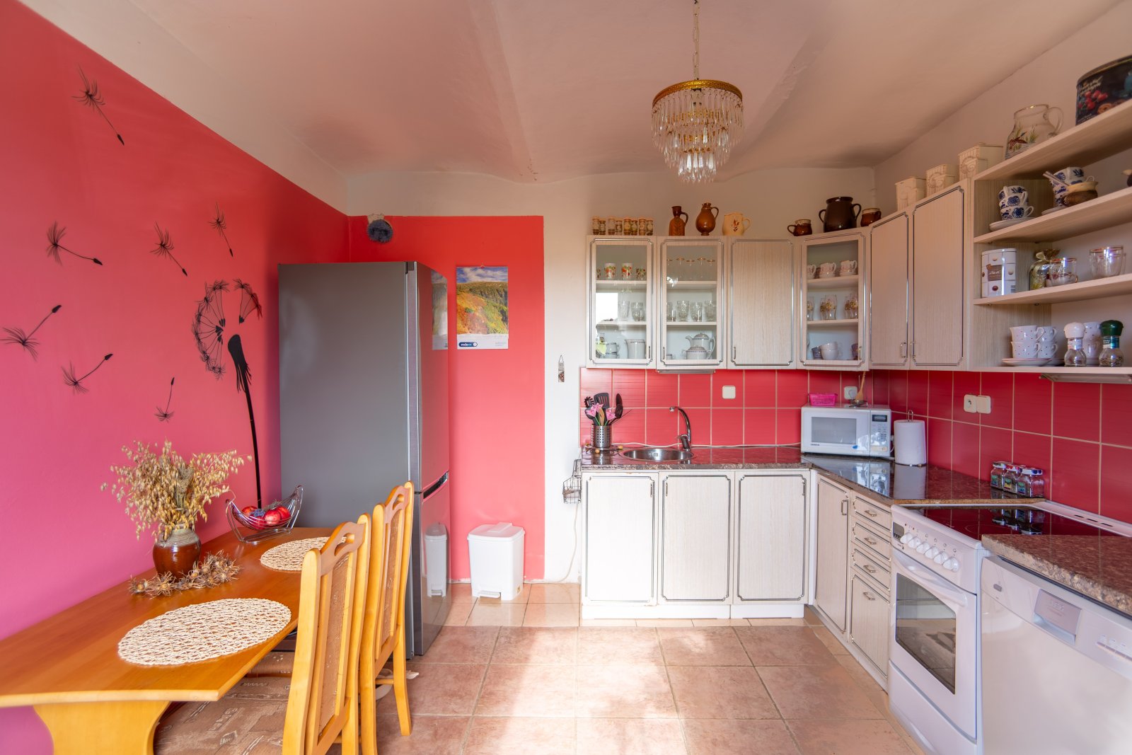 Rodinný dům s velkou zahradou, 2x garáž – Vlčice u Trutnova