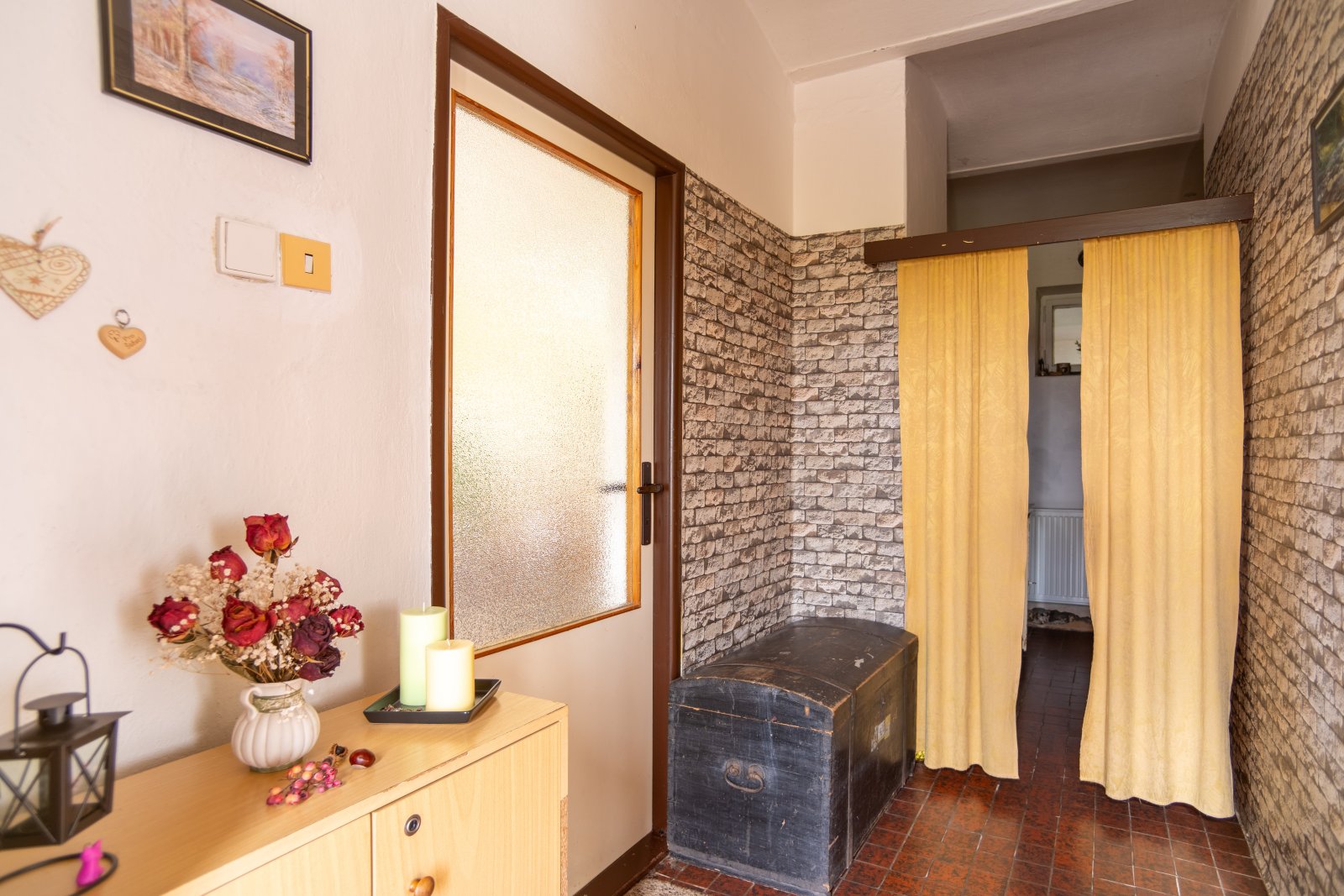 Rodinný dům s velkou zahradou, 2x garáž – Vlčice u Trutnova