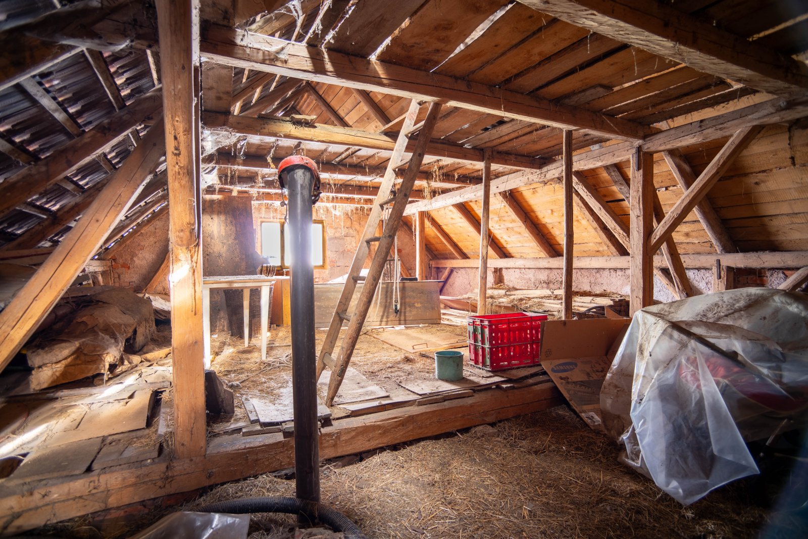 Rodinný dům s velkou zahradou, 2x garáž – Vlčice u Trutnova