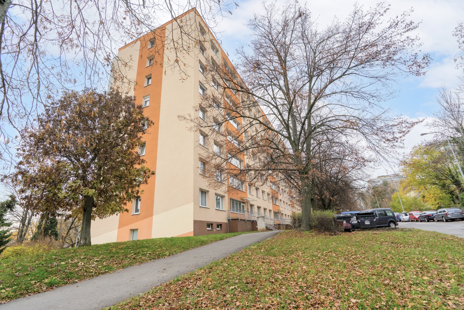 Byt 3+1 s vlastní lodžií, Praha 8 - Kobylisy, ul. Mirovická