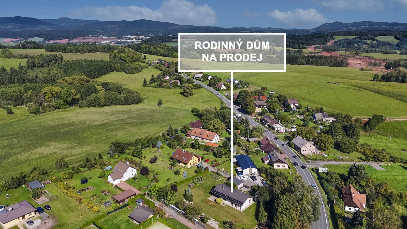 Mimořádně úsporný rodinný dům, dvougaráž, kolaudace 2011, Trutnov, Nový Rokytník, Nad Silnicí