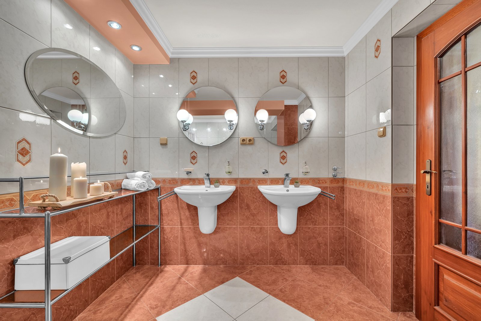 Rezervace: Zděný byt 3+1 (117m2), OV, vilová zástavba, se zahradou, Trutnov - ul. Janáčkova