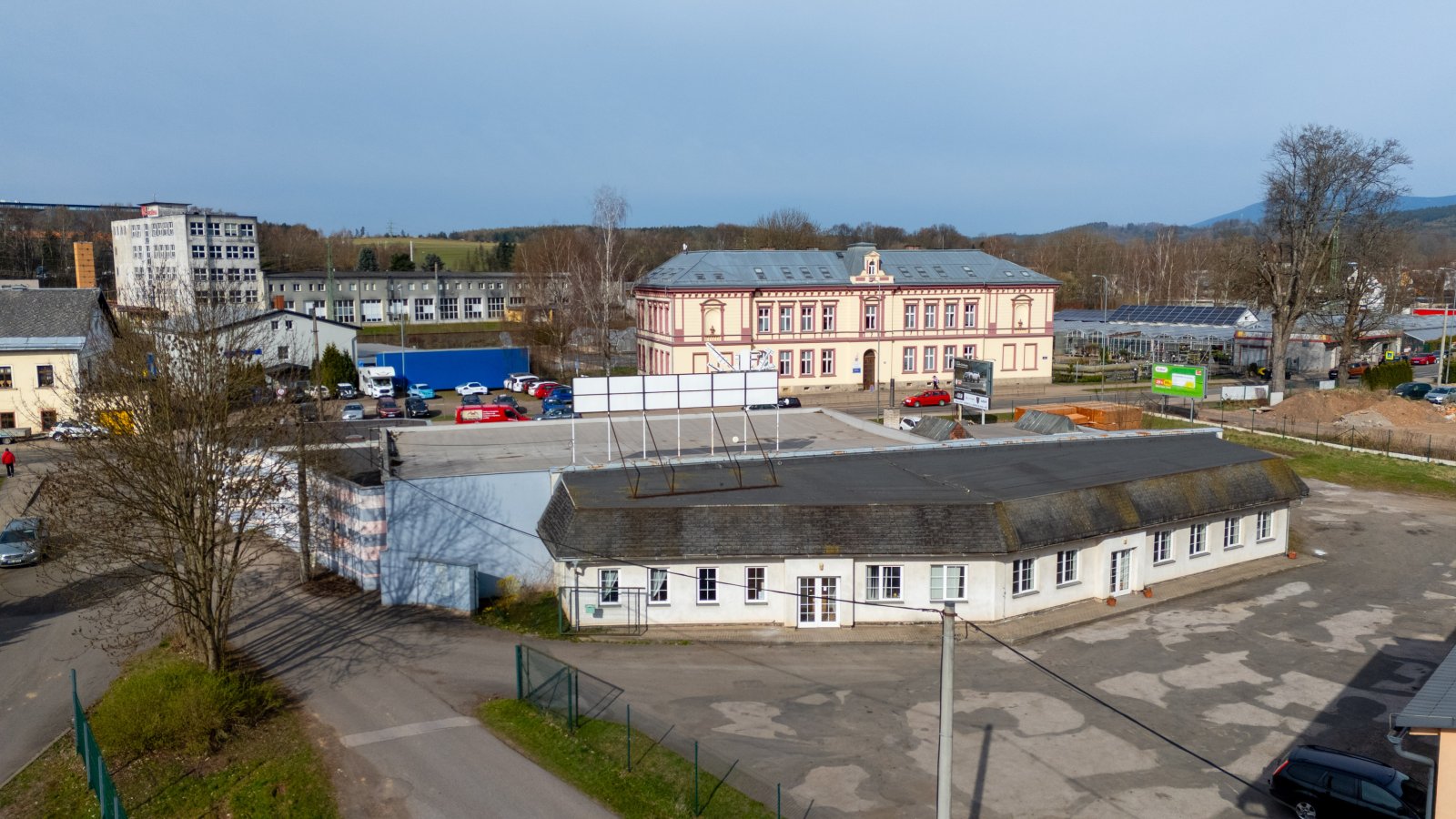 Pronájem obchodního / kancelářského prostoru – Trutnov, Dolní Staré Město (ul. K Úpě)