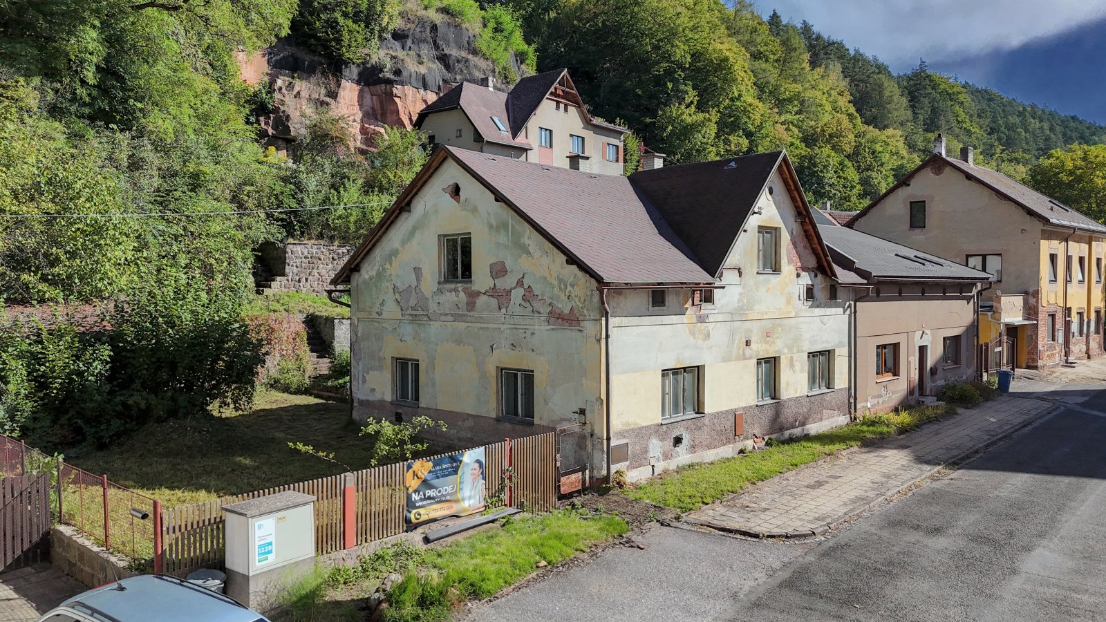 Rodinný dům 5+kk s pozemkem a kolnou, Úpice, ul. Bezručova, okres Trutnov