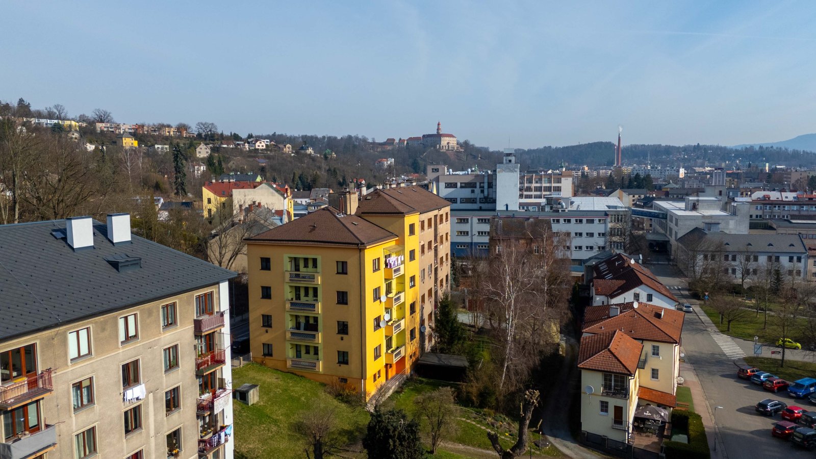 Prodej bytu 2+1, 72 m², lodžie, bezbariérový přístup, Náchod – Komenského