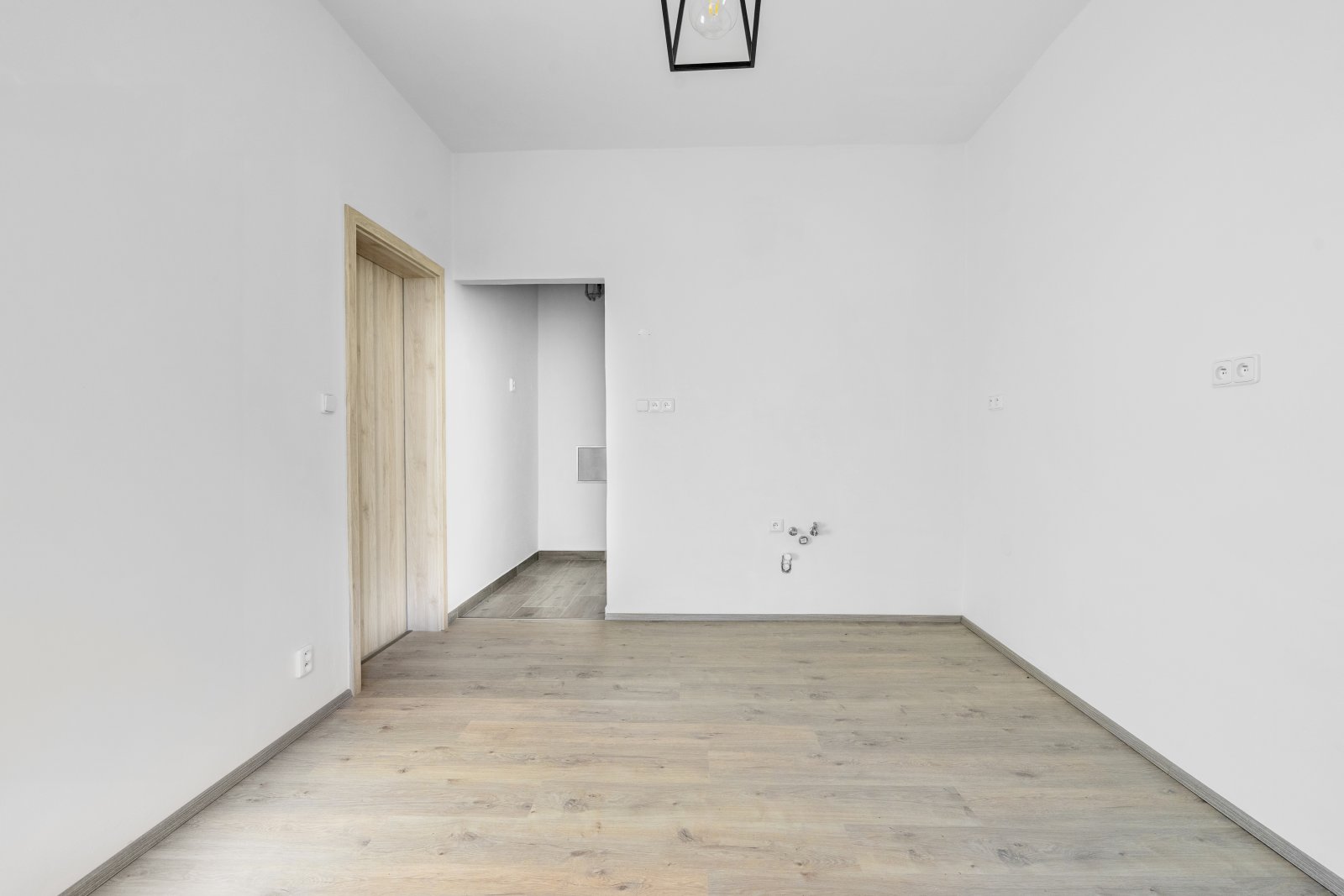 Zděný byt 2+kk po rekonstrukci, osobní vlastnictví, Trutnov - ul. Voletinská