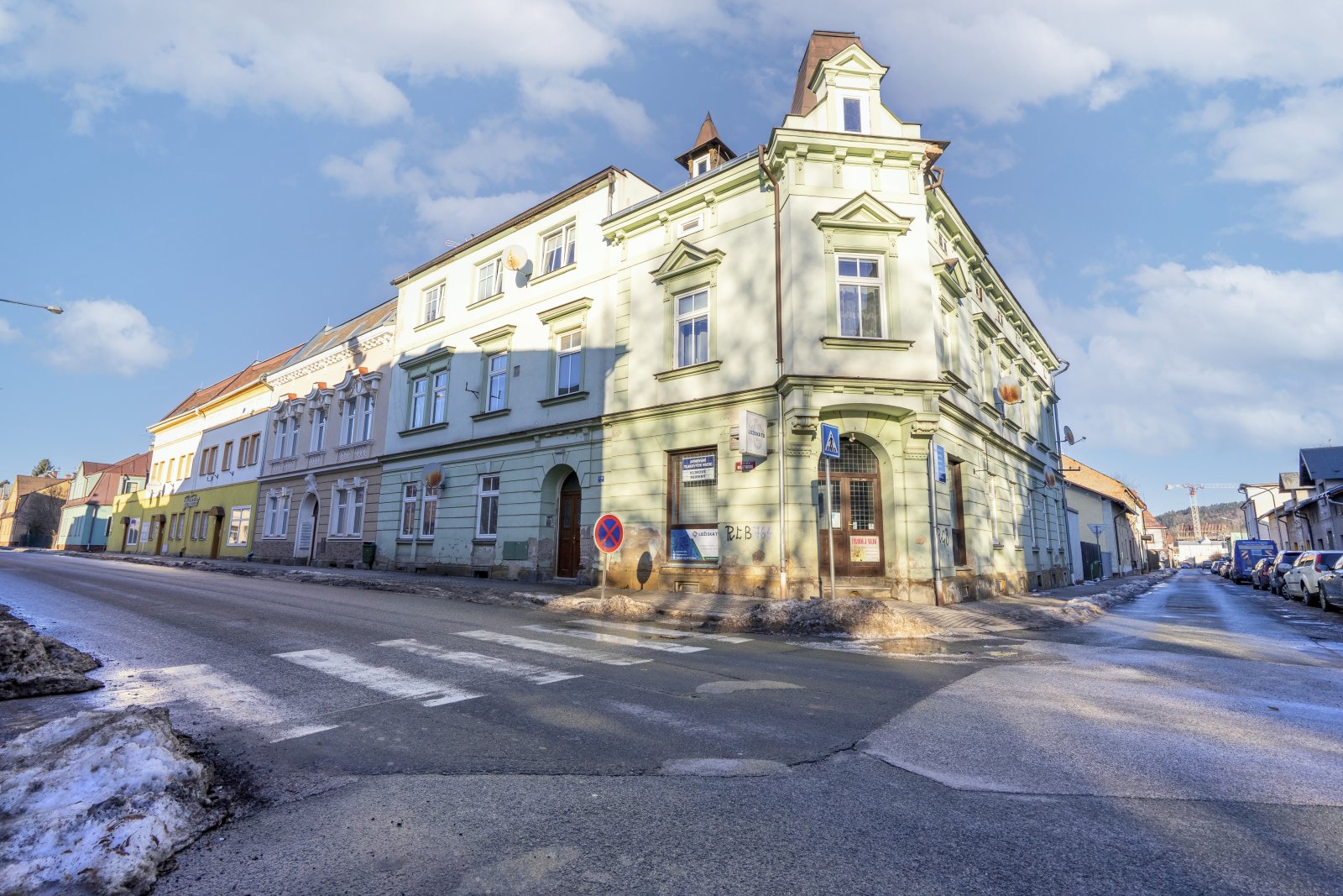 Zděný byt 2+kk po rekonstrukci, osobní vlastnictví, Trutnov - ul. Voletinská