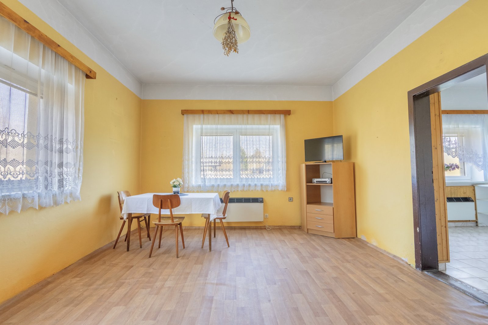 Rezervace: Rodinný dům se zahradou, dvougaráž, Havlovice, okres Trutnov