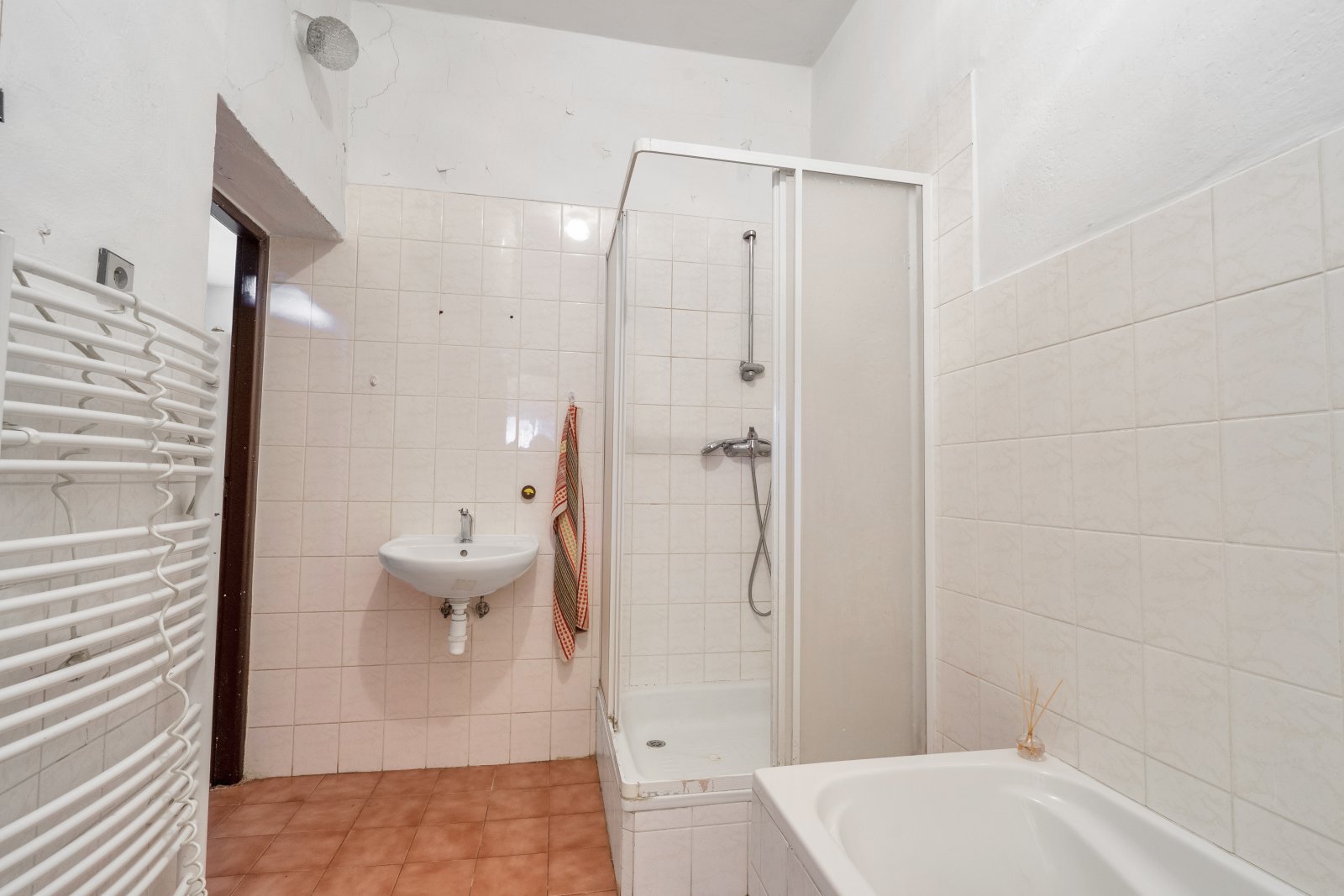 Rezervace: Rodinný dům se zahradou, dvougaráž, Havlovice, okres Trutnov