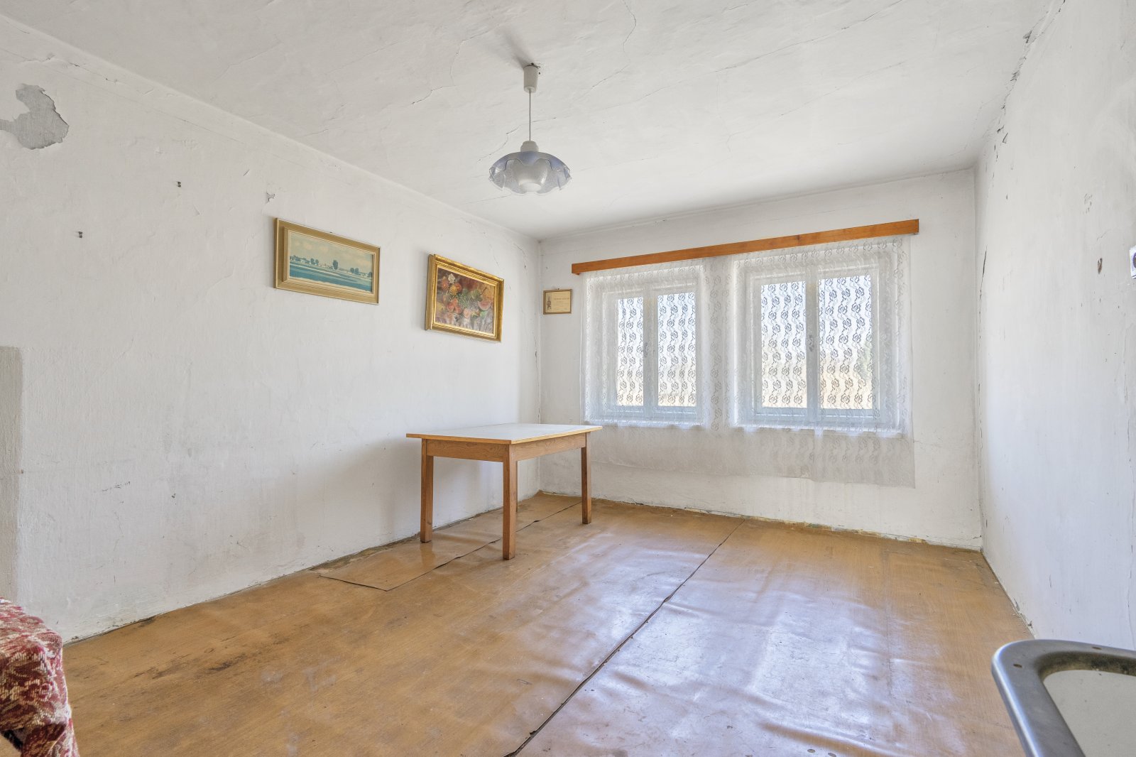 Rezervace: Rodinný dům se zahradou, dvougaráž, Havlovice, okres Trutnov