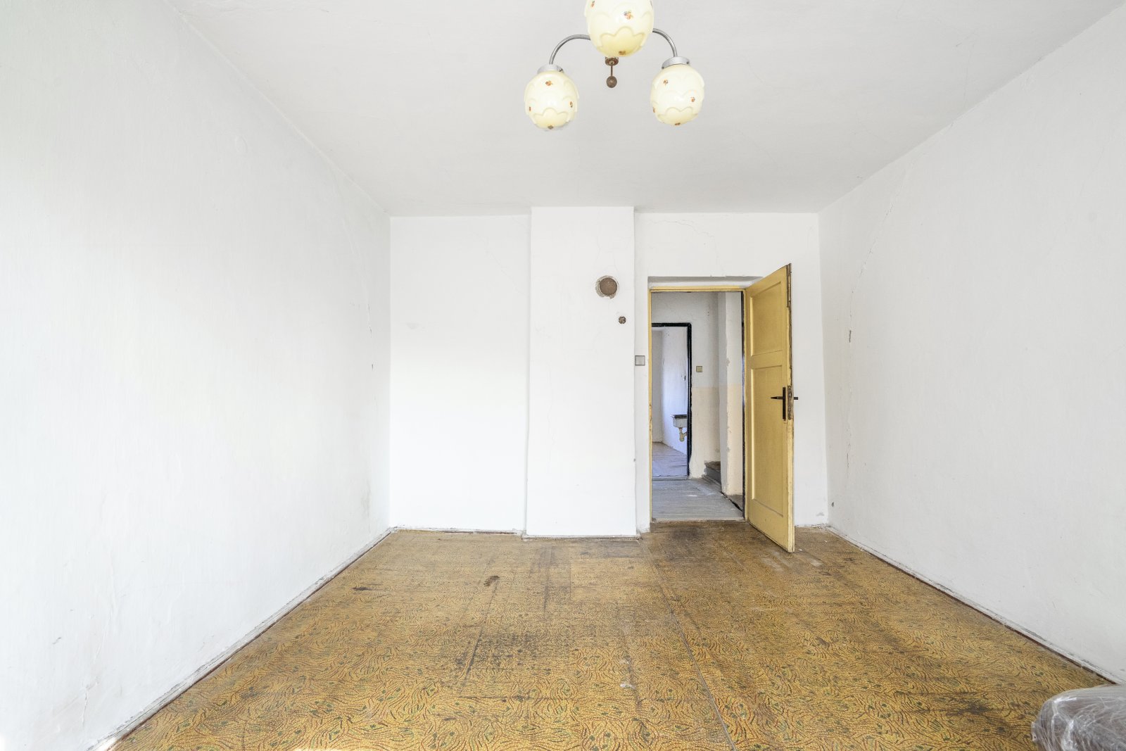 Rezervace: Rodinný dům se zahradou, dvougaráž, Havlovice, okres Trutnov