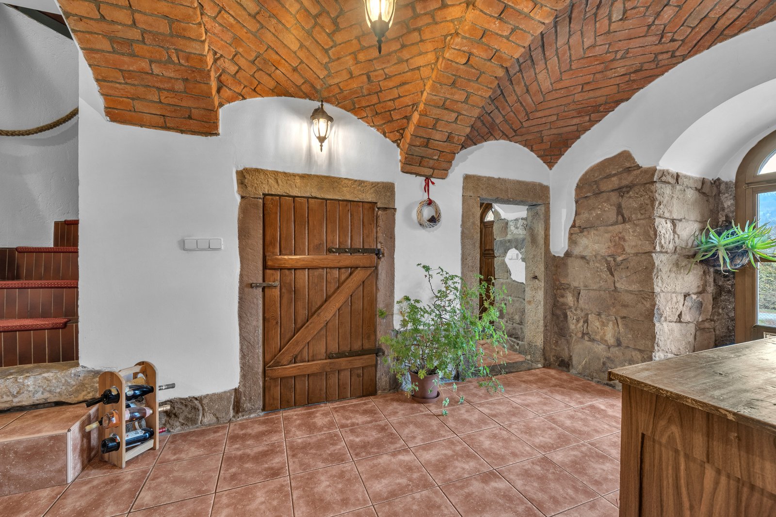 Rodinný dům 5+1 po rozsáhlé rekonstrukci, zahrada, zastřešené stání, Velké Svatoňovice, okr. Trutnov