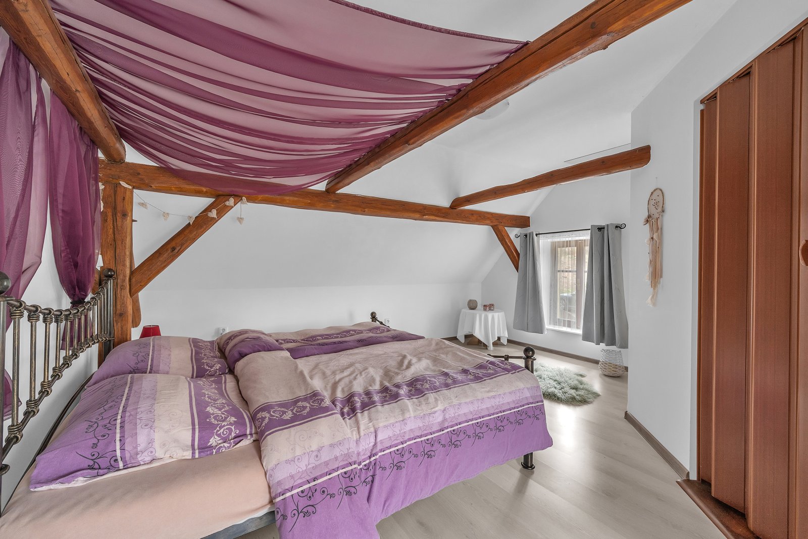 Rodinný dům 5+1 po rozsáhlé rekonstrukci, zahrada, zastřešené stání, Velké Svatoňovice, okr. Trutnov