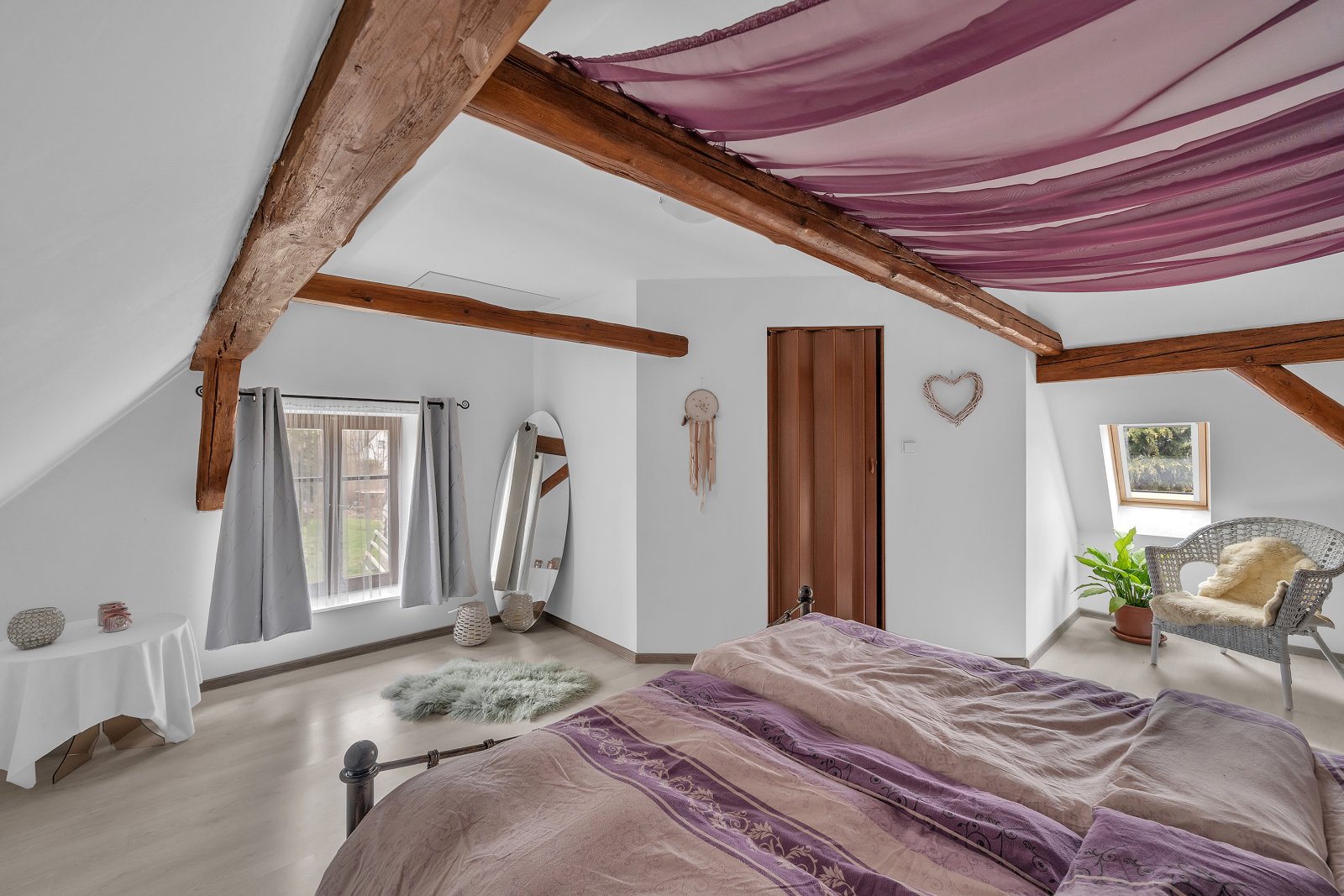 Rodinný dům 5+1 po rozsáhlé rekonstrukci, zahrada, zastřešené stání, Velké Svatoňovice, okr. Trutnov