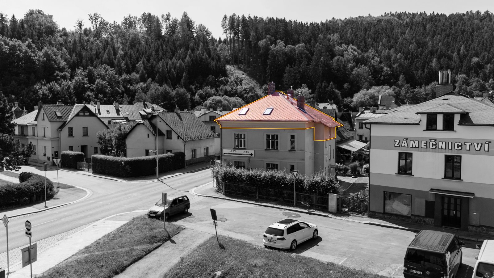 Podkrovní byt 2+1, zahrada, Úpice - Veselka