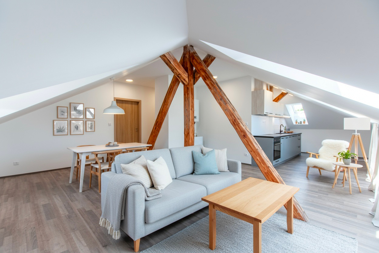 Podkrovní byt 2+1, zahrada, Úpice - Veselka