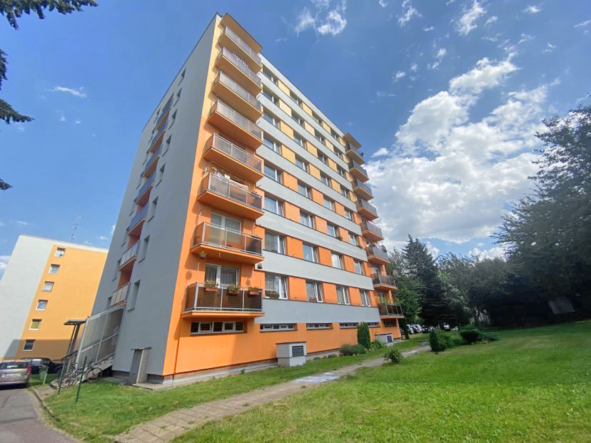 Rezervováno: Byt 2+1 s balkonem, osobní vlastnictví, Trutnov - širší centrum, Náchodská ulice