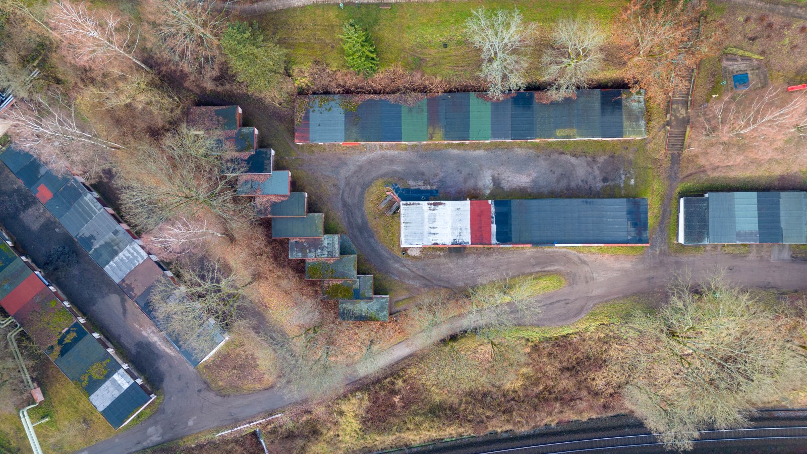 Zděná garáž, plechová vrata - Trutnov - Výsluní