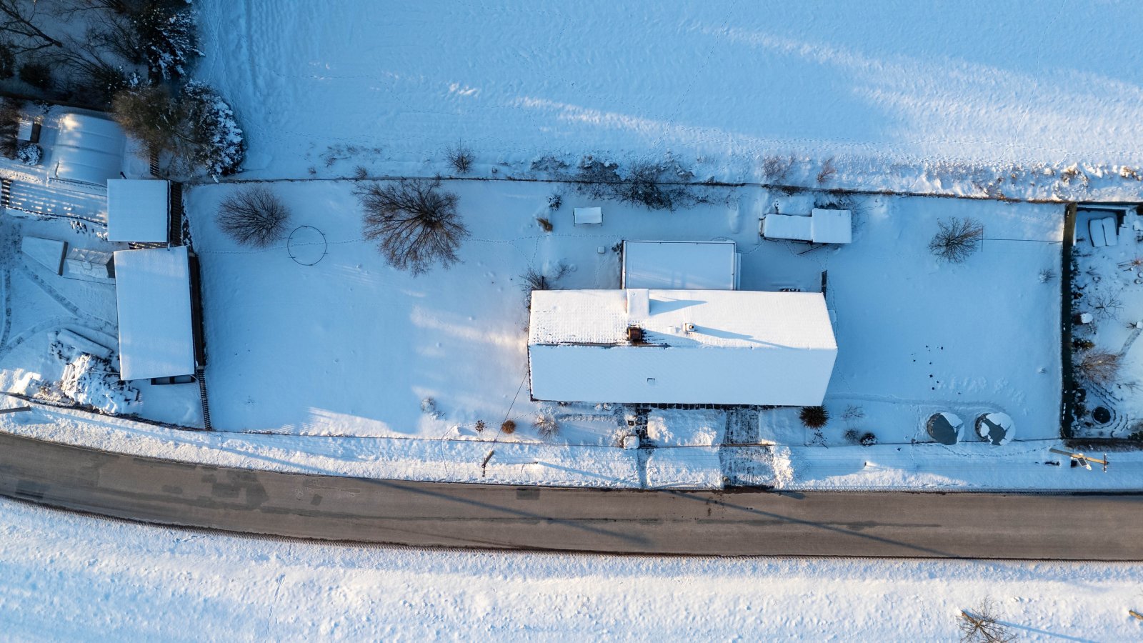 Rodinný dům s velkou zahradou, 2x garáž – Vlčice u Trutnova