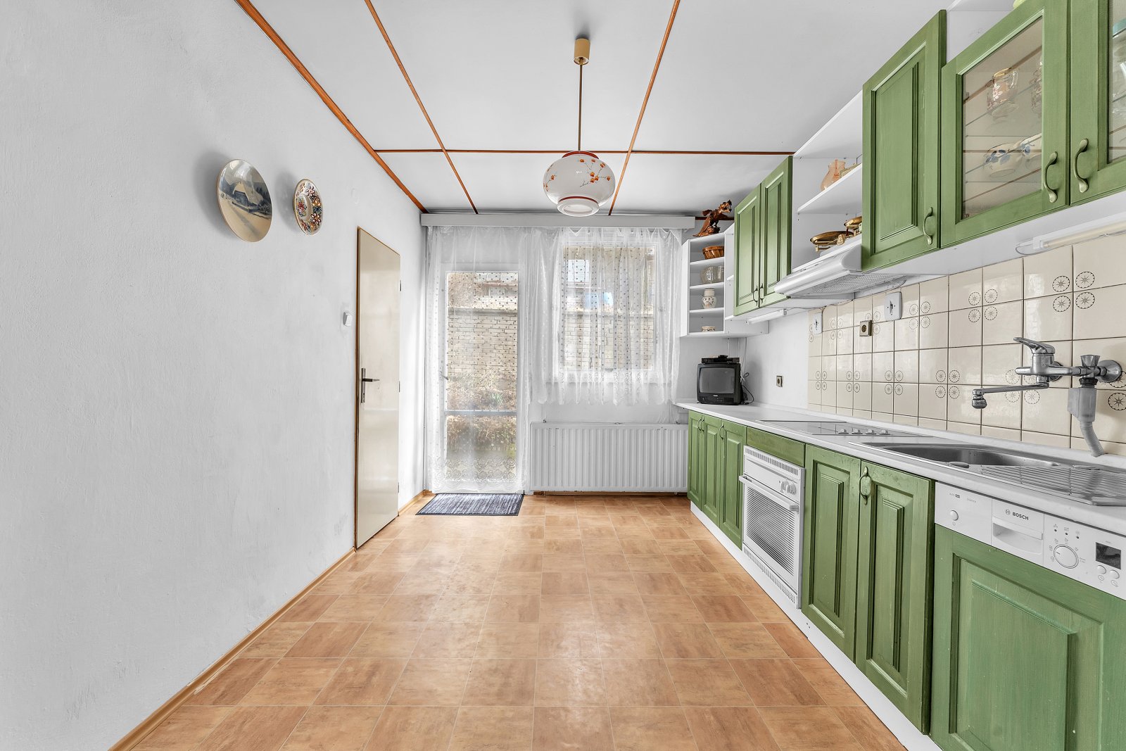 Prodej krajového řadového domu, 2x garáž, zahrada, Úpice – Rtyňka, okres Trutnov