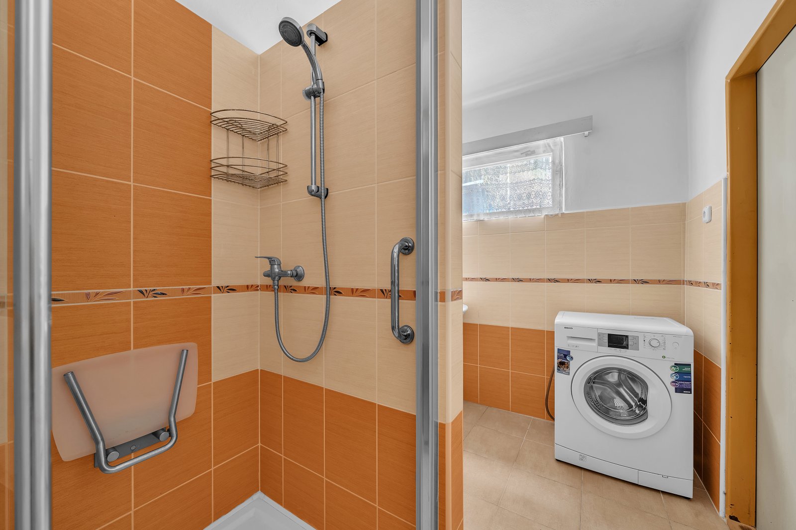 Prodej krajového řadového domu, 2x garáž, zahrada, Úpice – Rtyňka, okres Trutnov