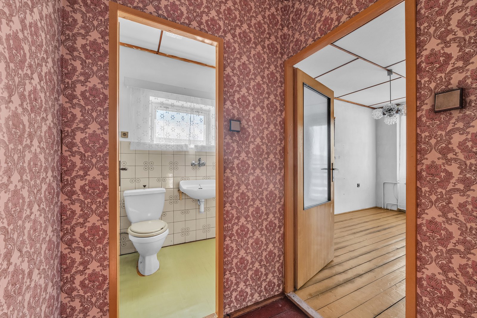 Prodej krajového řadového domu, 2x garáž, zahrada, Úpice – Rtyňka, okres Trutnov