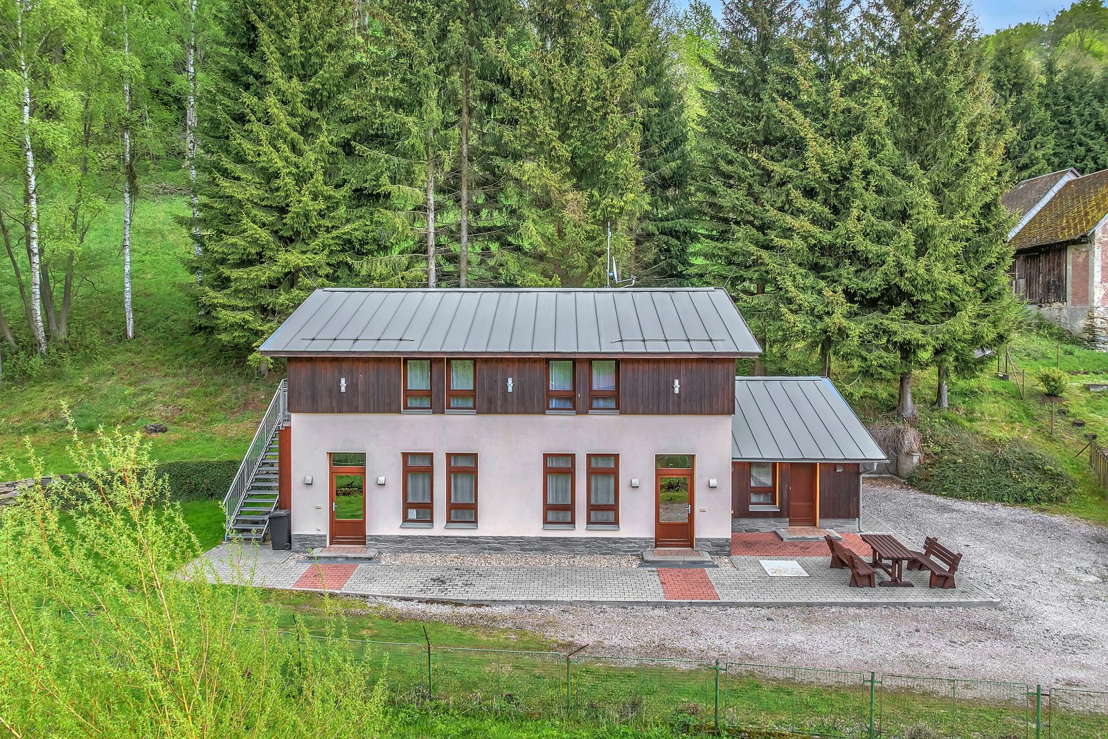 Penzion - Apartmány Pod Vlekem, Horní Maršov, okres Trutnov - Krkonoše