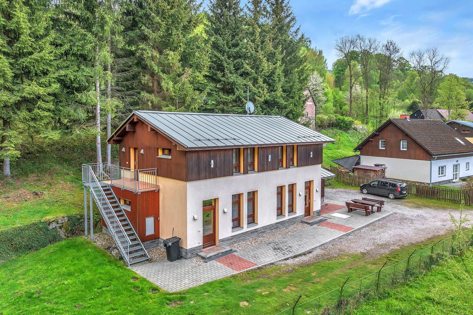 Penzion - Apartmány Pod Vlekem, Horní Maršov, okres Trutnov - Krkonoše