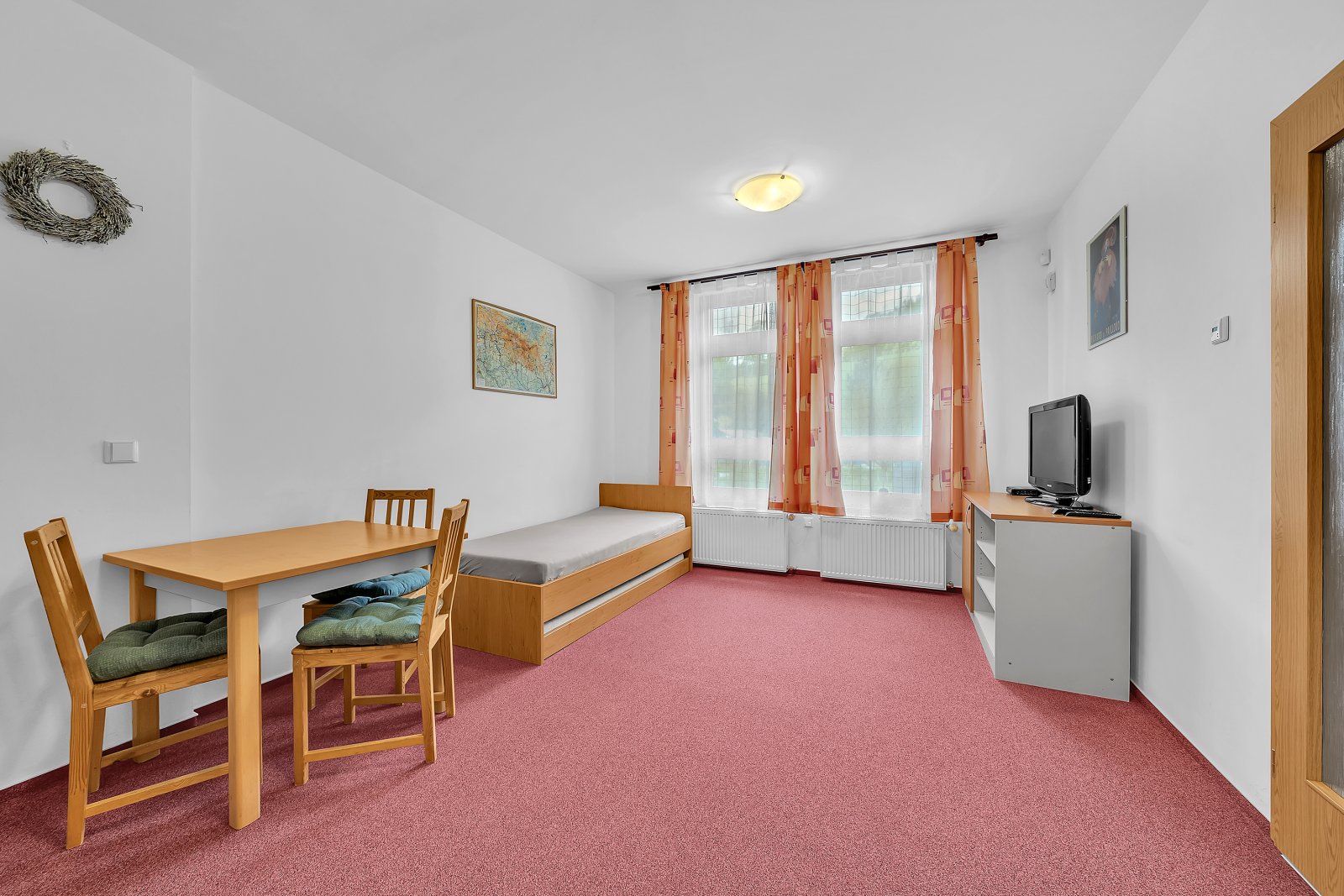 Penzion - Apartmány Pod Vlekem, Horní Maršov, okres Trutnov - Krkonoše