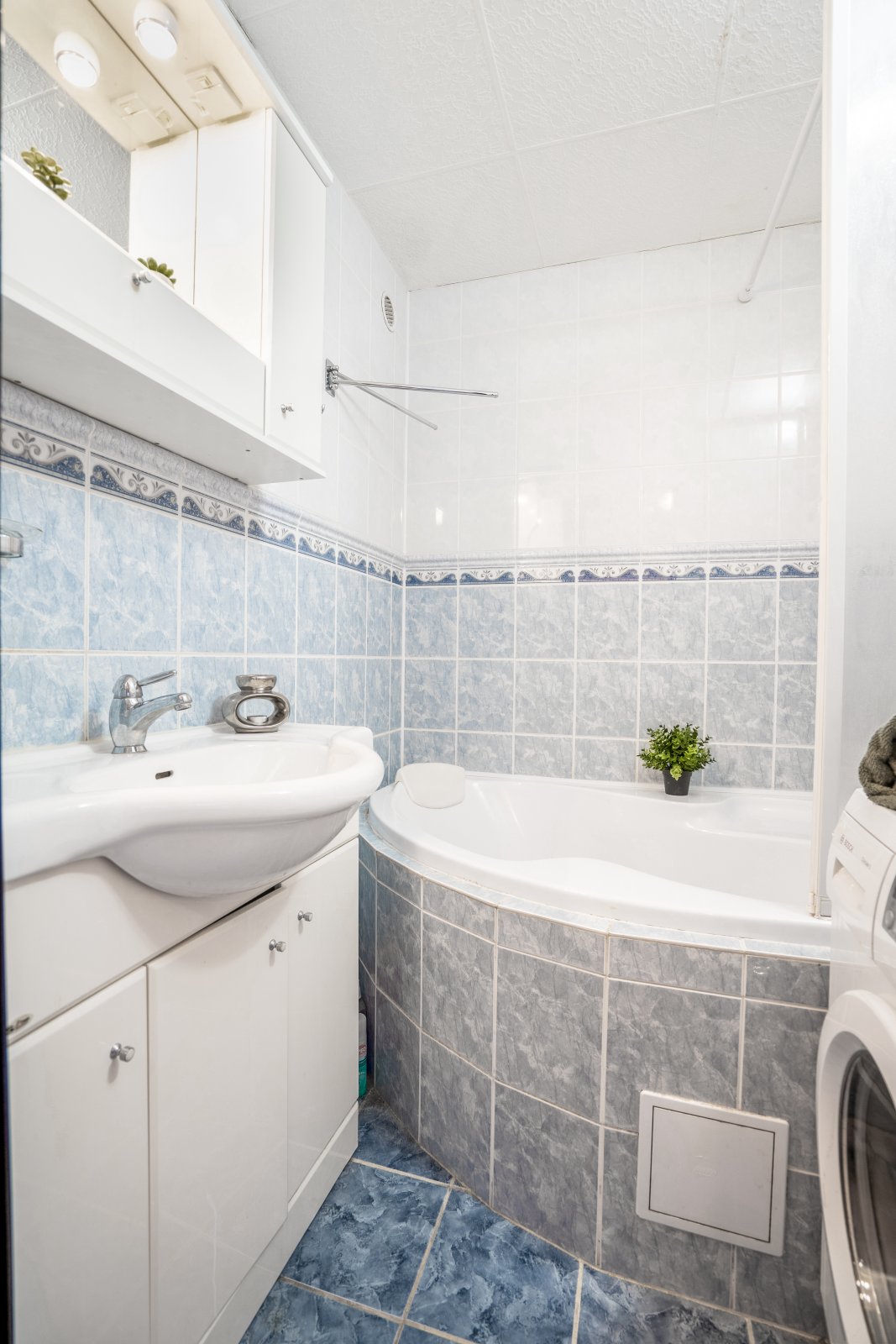 Družstevní byt 3+1 s lodžií, Trutnov - Pampelišková, BD TILIA