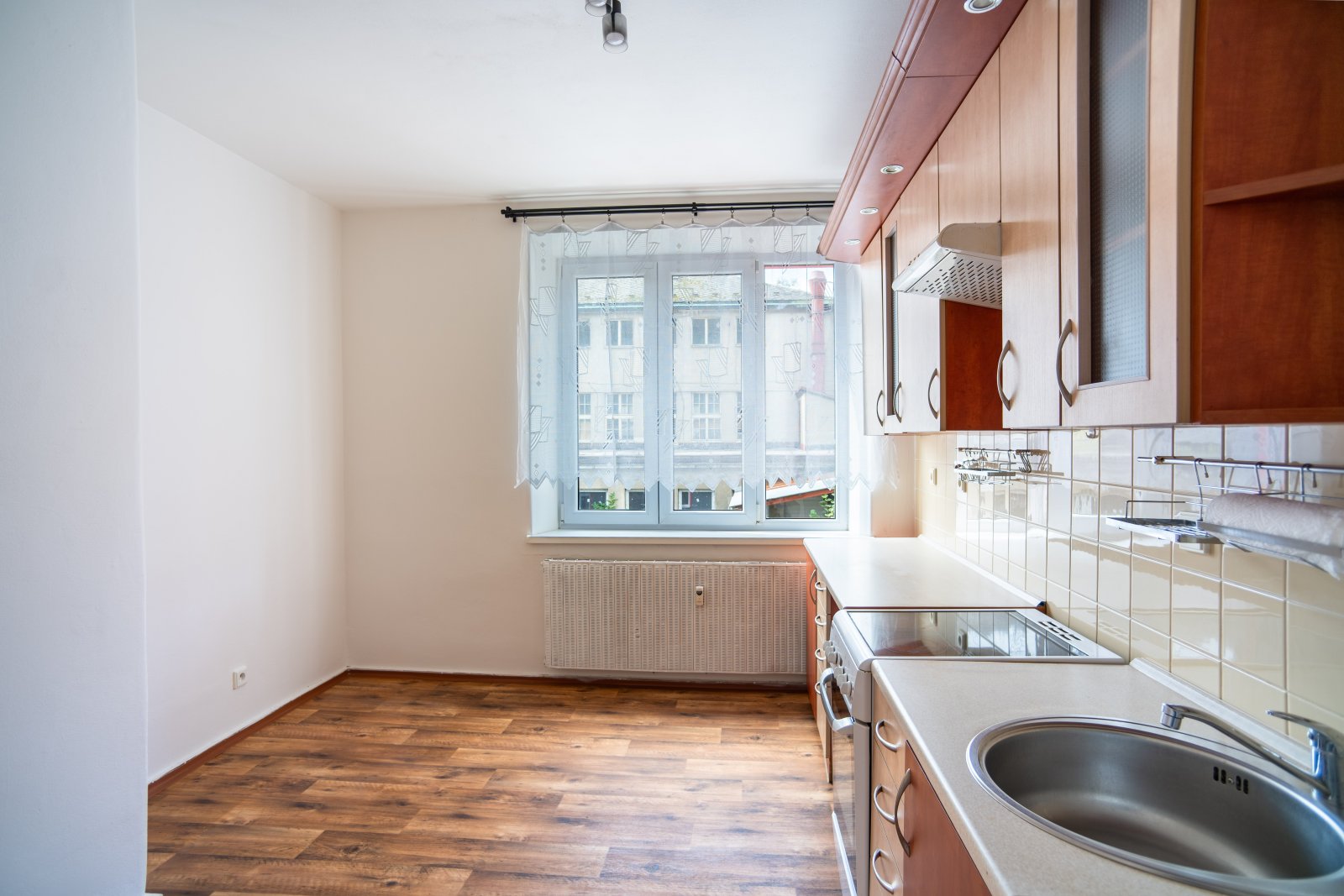 Pronájem bytu 1+1, 32,5 m² – Dr. Teuchmanna, Úpice