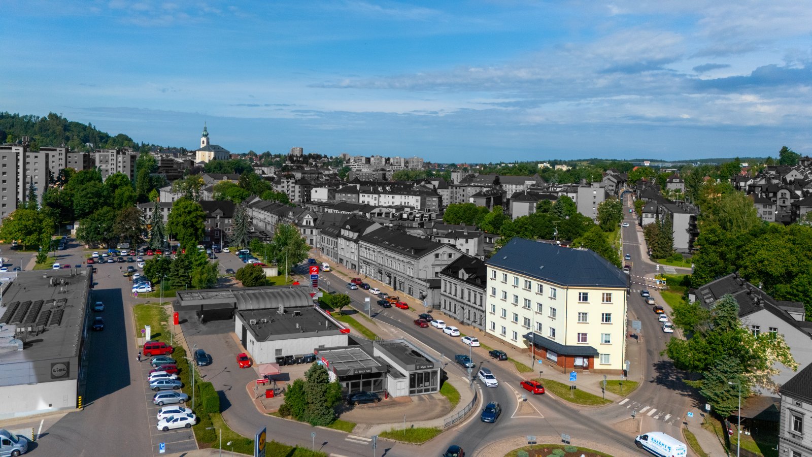 Byt 1+1 - rohová vana, půda, sklep, Trutnov - centrum