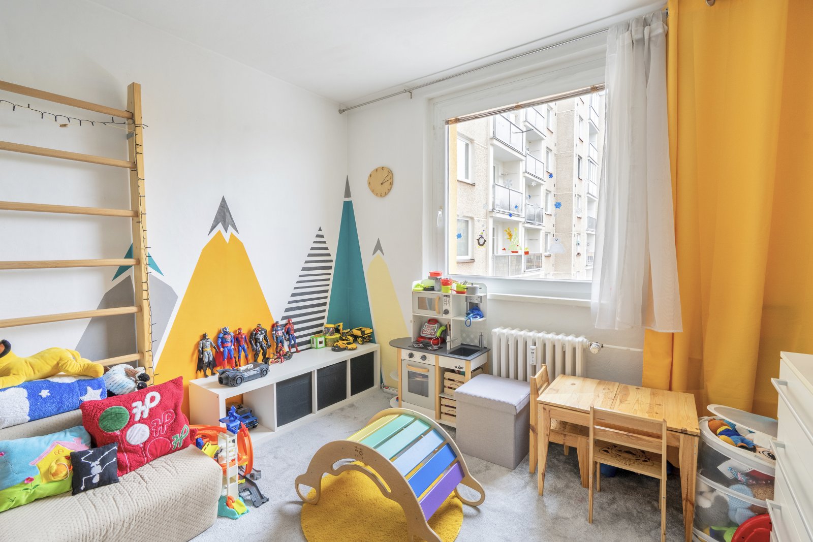 Družstevní byt 3+1 s lodžií, po částečné rekonstrukci, Trutnov - ul. Pampelišková