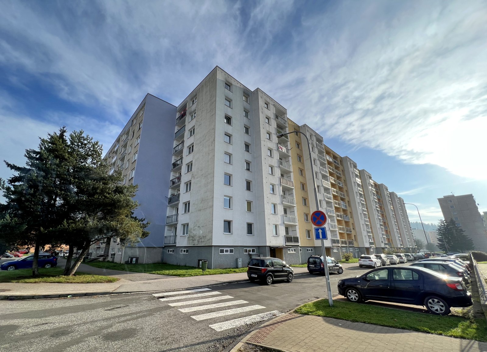 Družstevní byt 3+1 s lodžií, po částečné rekonstrukci, Trutnov - ul. Pampelišková