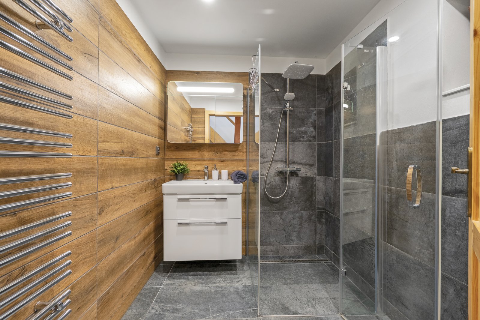 Rezervace: Chaloupka po kompletní rekonstrukci, k trvalému bydlení nebo rekreaci, Rudník - Javorník