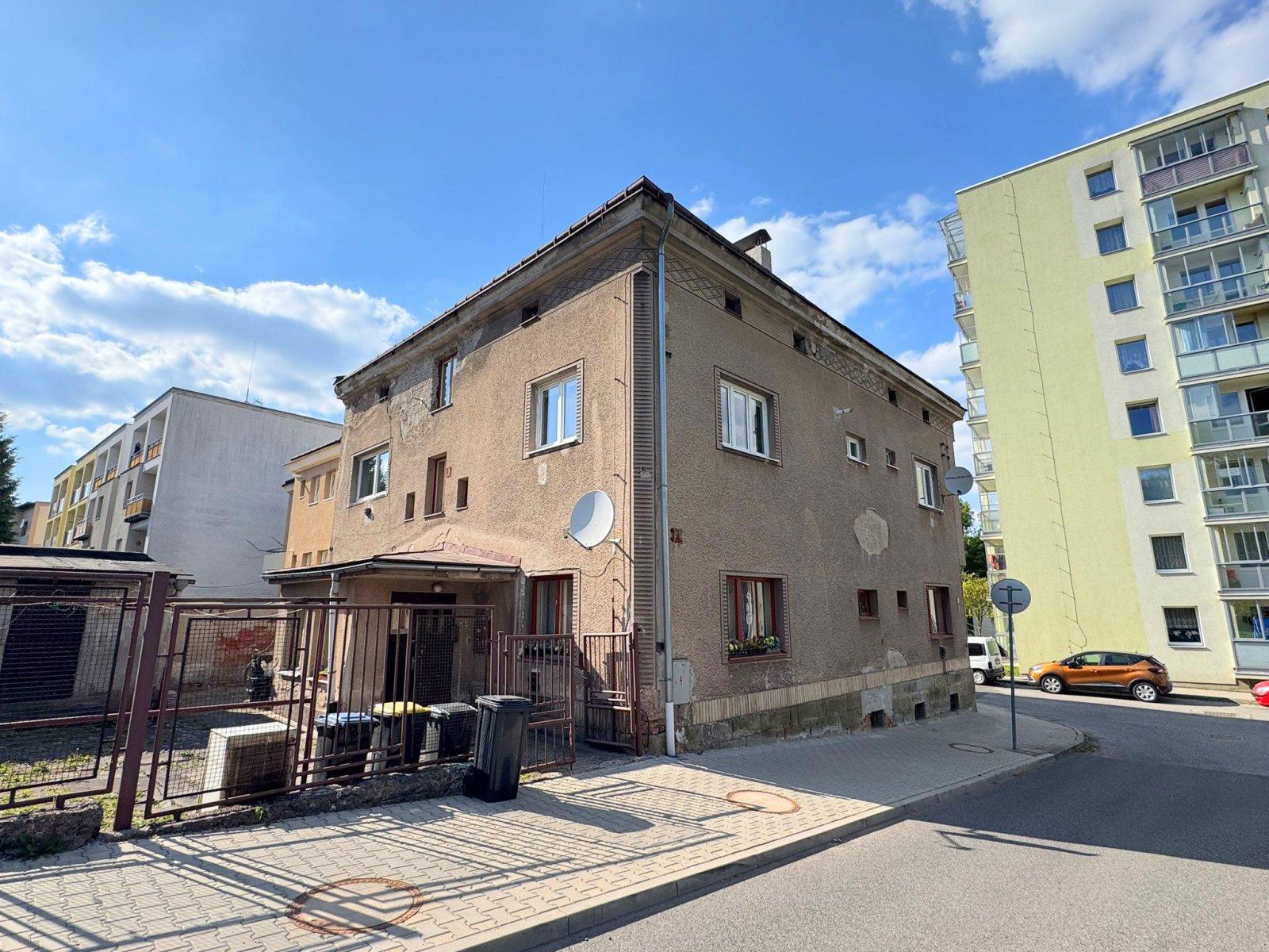 Rezervace: Zděný byt 2+kk, po kompletní rekonstrukci, OV, Trutnov - Kryblice, ul. Jiřího Wolkera