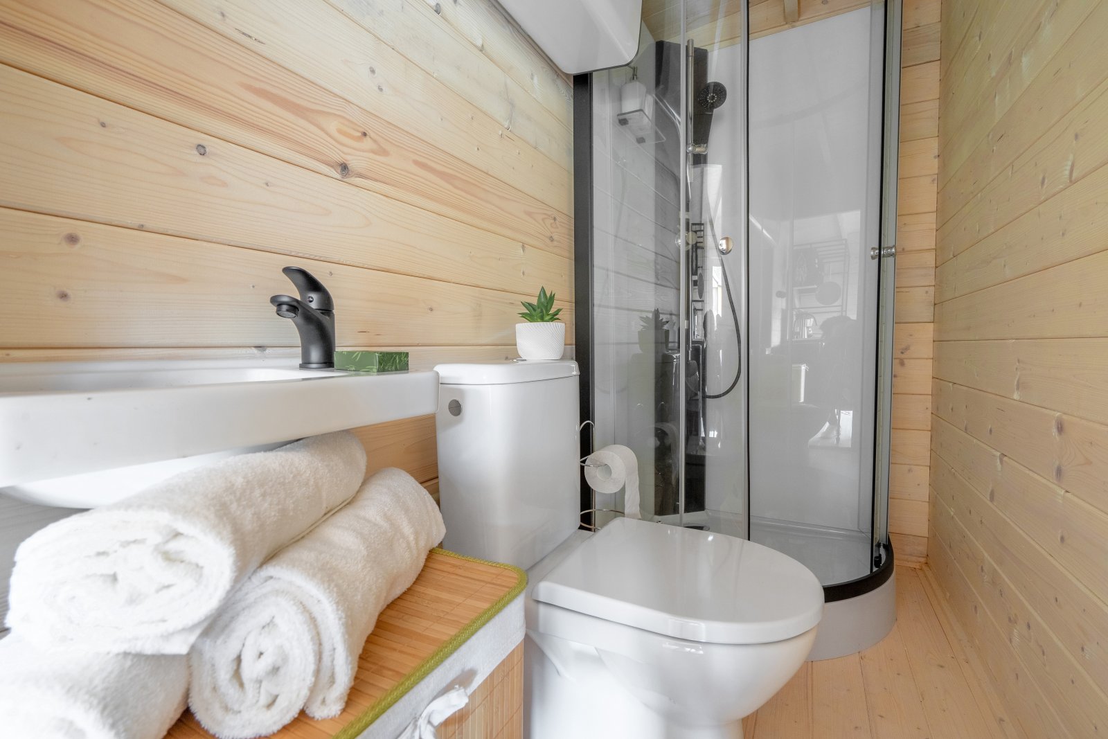 Rezervace: Novostavba zahradní chaty 2+kk s domkem na nářadí, zahrádkářská kolonie, Trutnov, Bojiště