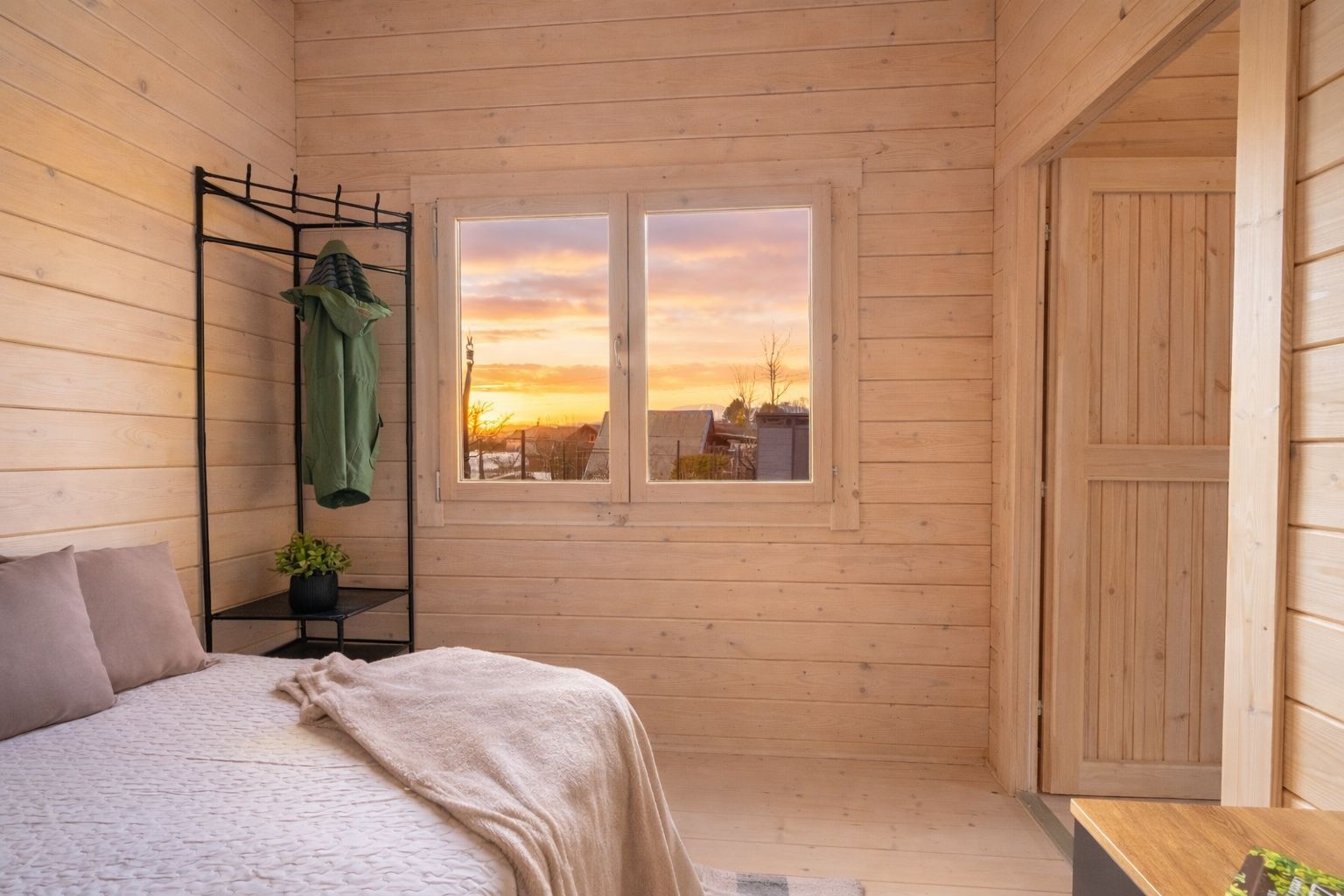 Rezervace: Novostavba zahradní chaty 2+kk s domkem na nářadí, zahrádkářská kolonie, Trutnov, Bojiště